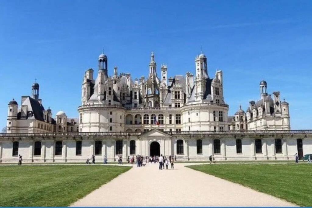 Appartement Cosy Centre Ville De Blois Exterior photo